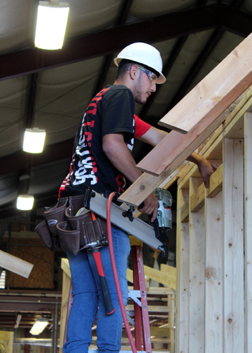 TSTC students build their way to success TSTC BCT Shed 72dpi - TSTC students build their way to success