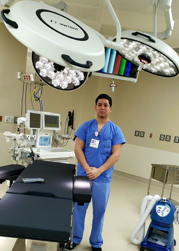 TSTCAlum VilzeGamboa 72dpi - TSTC grad finds career in booming medical industry