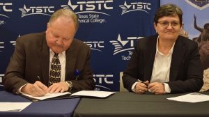 Brownwood TSTC and TTU signing agreement May 6 2019 2 300x168 - TSTC and Texas Tech Sign Academic Agreement