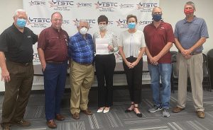 Red Oak IDC provides scholarship opportunity to TSTC Red Oak pic 2 300x184 - Red Oak IDC provides scholarship opportunity to TSTC