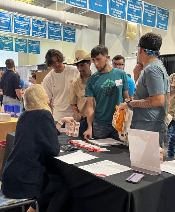 TSTC students, alumni meet prospective employers at Fall 2022 Industry