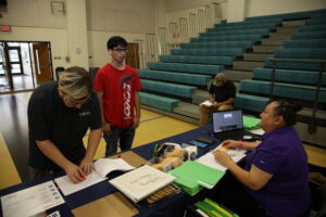 2R7A0427 300x200 - New students ready to embrace college at TSTC’s Harlingen campus