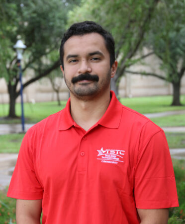 Samuel Steele is a U.S. military veteran who is pursuing an Associate of Applied Science degree in Cybersecurity at TSTC’s Harlingen campus.