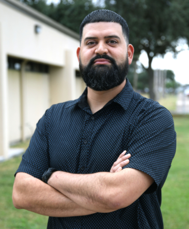 Armando Ortiz Jr. is a TSTC alumnus and a new Biomedical Equipment Technology instructor at TSTC’s Harlingen campus.